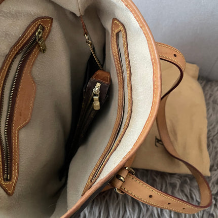 Preloved Authentic Rank B- Louis Vuitton Pre-Owned 2004 GM monogram bucket bag