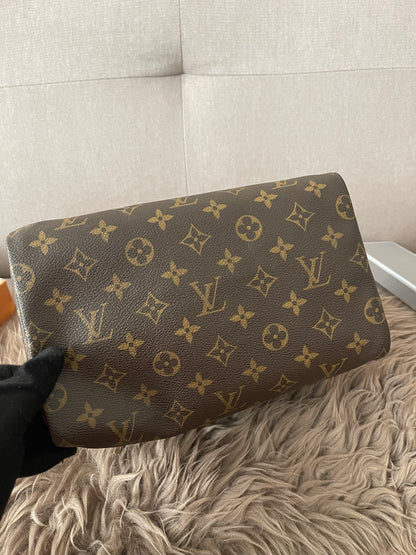 Preloved Authentic Louis Vuitton Speedy 25
