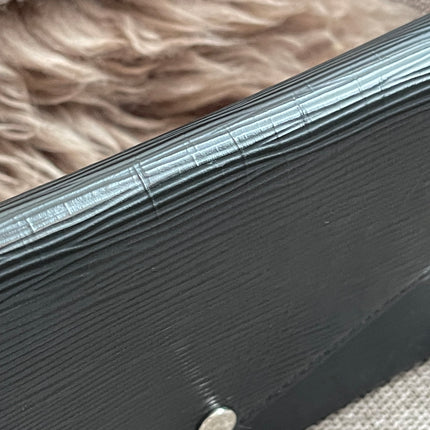 Preloved Authentic Louis Vuitton Félicie Pochette in Black Epi Leather
