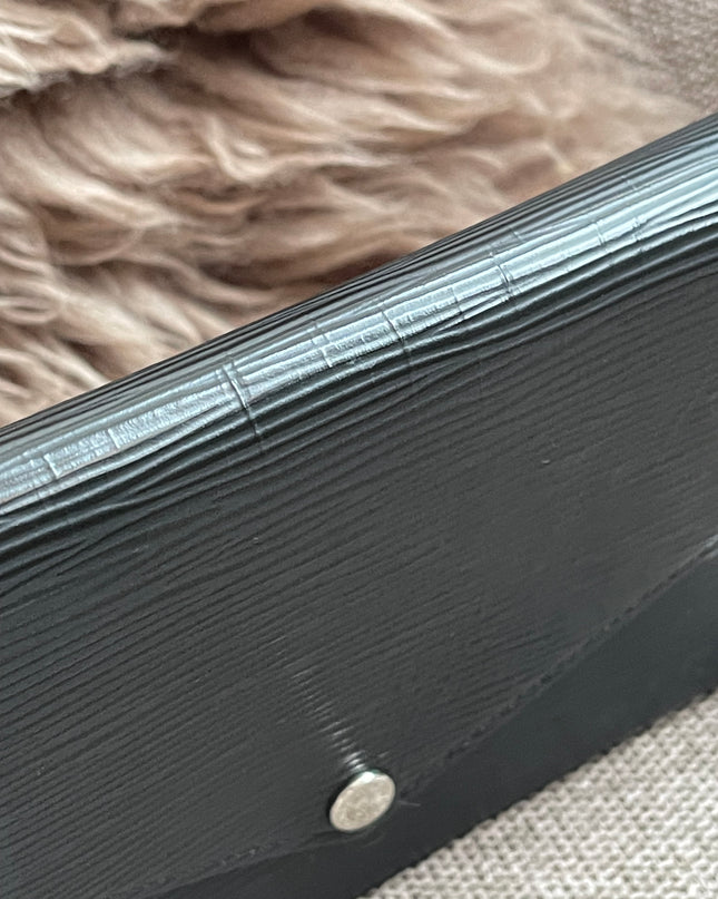 Preloved Authentic Louis Vuitton Félicie Pochette in Black Epi Leather