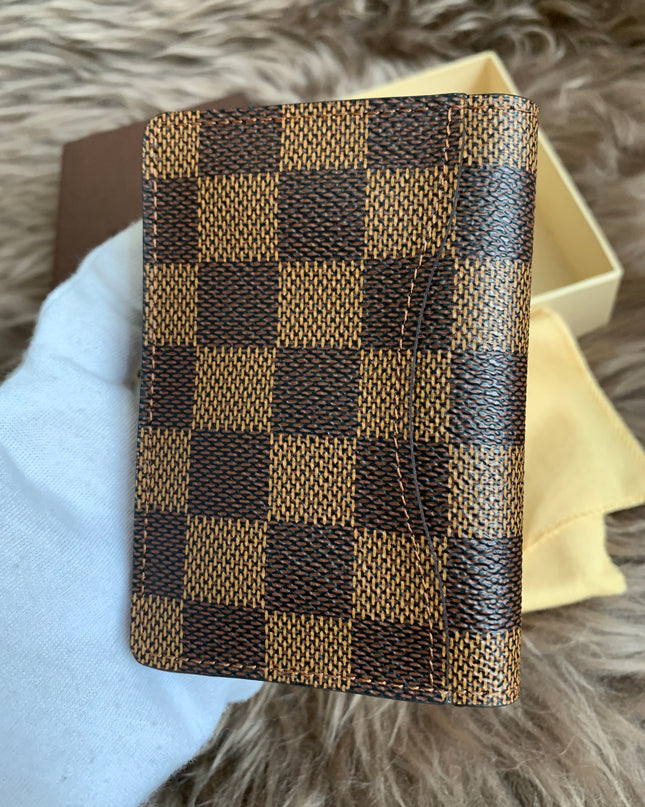 LOUIS VUITTON
Damier Ebene Canvas Pocket Organizer
