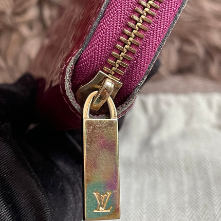Preloved Authentic Louis Vuitton Vernis Zippy Wallet