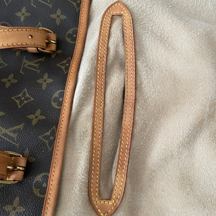 Preloved Authentic Rank B- Louis Vuitton Pre-Owned 2004 GM monogram bucket bag