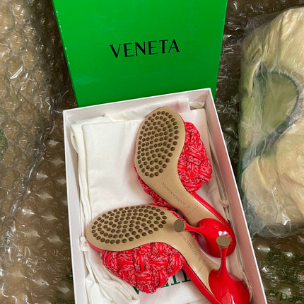 Preloved Bottega Veneta
Dot Mule Sandals in Rope & Nappa Size 38