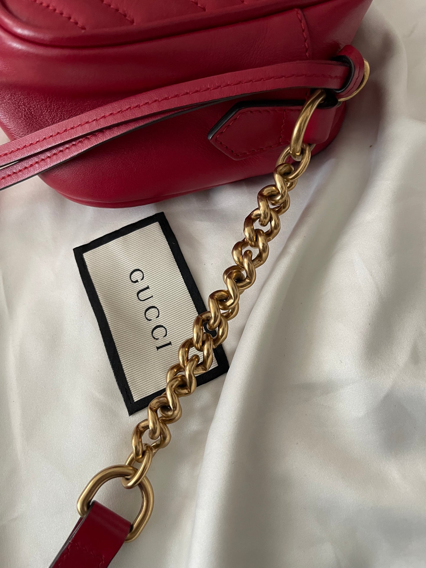 Preloved Authentic Gucci GG Marmont Camera Bag