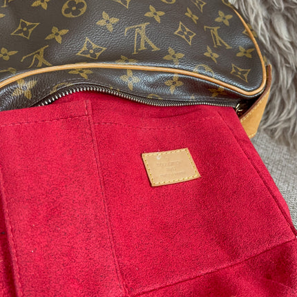Preloved Authentic Louis Vuitton Croissant MM