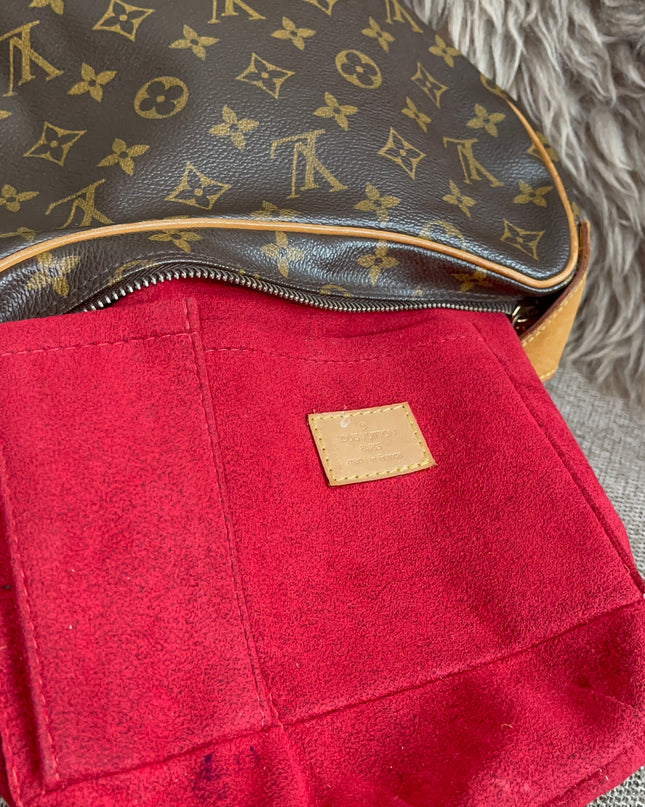 Preloved Authentic Louis Vuitton Croissant MM