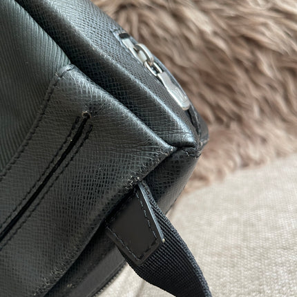 Preloved Authentic Louis Vuitton Taiga Leather Crossbody Bag – Épicéa Green, Silver Hardware