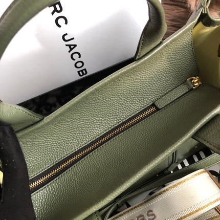 Preloved Marc Jacobs the medium leather tote bag in Green