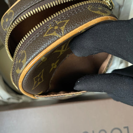 Preloved Louis Vuitton Pre-Owned
2004 Pochette Gange belt bag