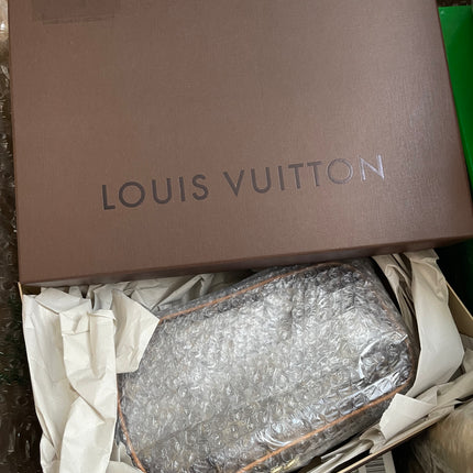 Preloved Louis Vuitton Pre-Owned
2004 Pochette Gange belt bag