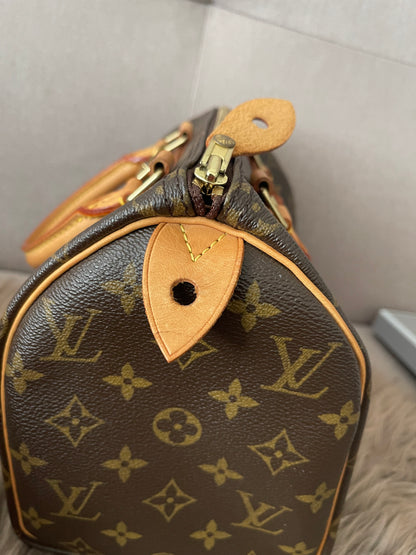 Preloved Authentic Louis Vuitton Speedy 25