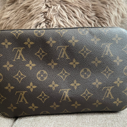 Preloved Authentic Louis Vuitton NéoNoé BB — Monogram Love Lock (Limited Edition)
