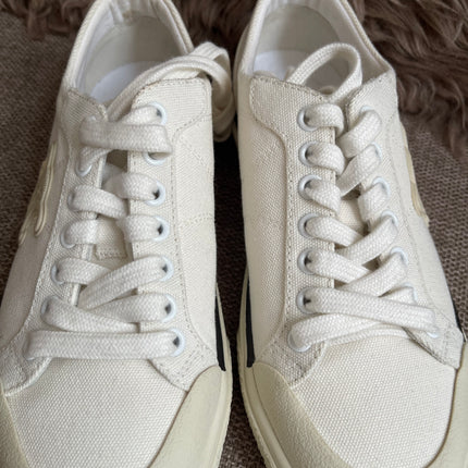 Preloved Authentic Celine Alan Sneaker with Triomphe in Canvas Off-White