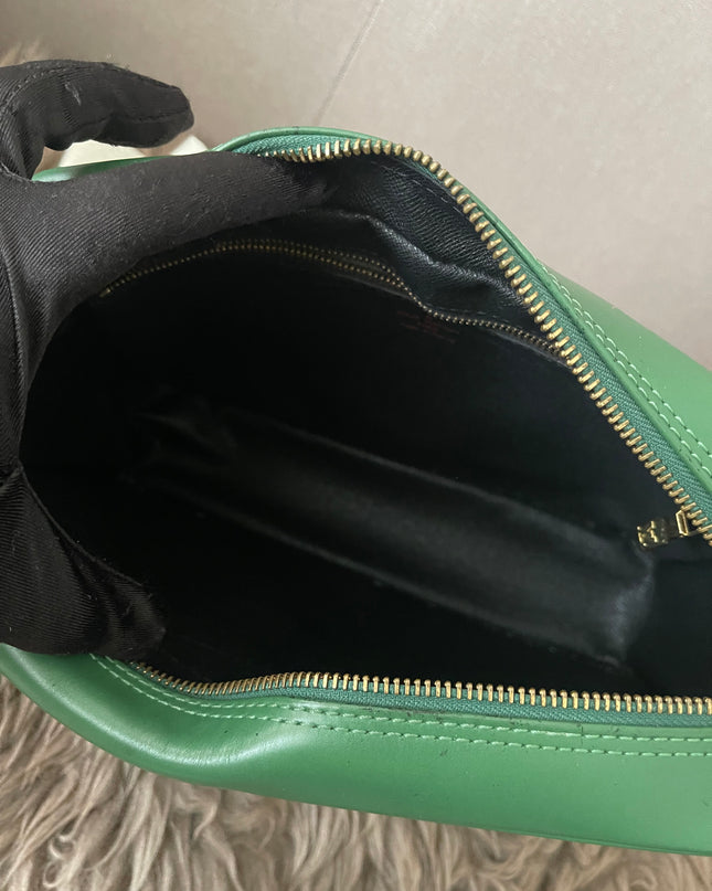 Preloved Authentic  Louis Vuitton Epi Trocadero 27