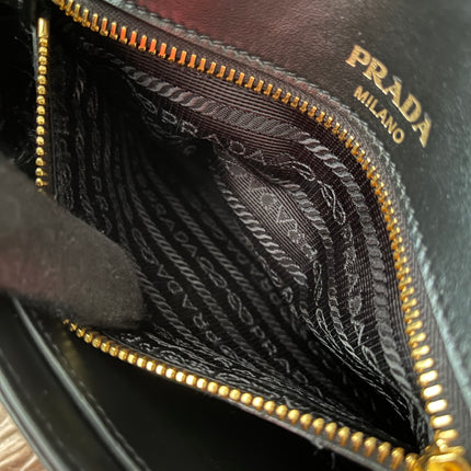Preloved Authentic Pattina Flap Shoulder Bag Saffiano Leather Small crossbody bag