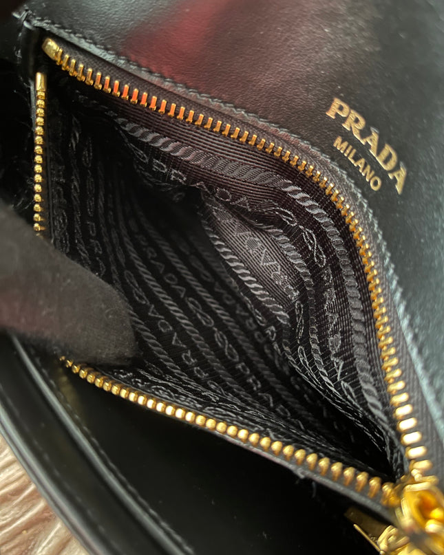 Preloved Authentic Pattina Flap Shoulder Bag Saffiano Leather Small crossbody bag