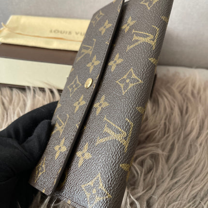 Authentic Preloved Louis Vuitton Sarah Wallet
