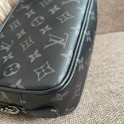 Preloved Authentic Louis Vuitton Monogram Eclipse Toiletry Pouch 25