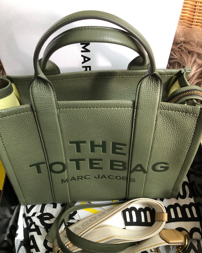 Preloved Marc Jacobs the medium leather tote bag in Green