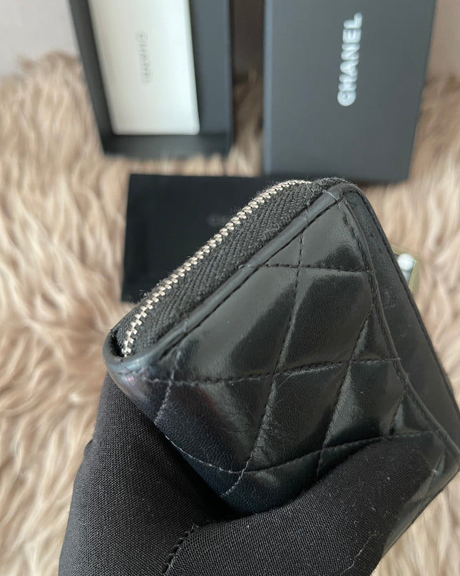 Preloved Authentic Chanel Classic Zipped Coin Purse