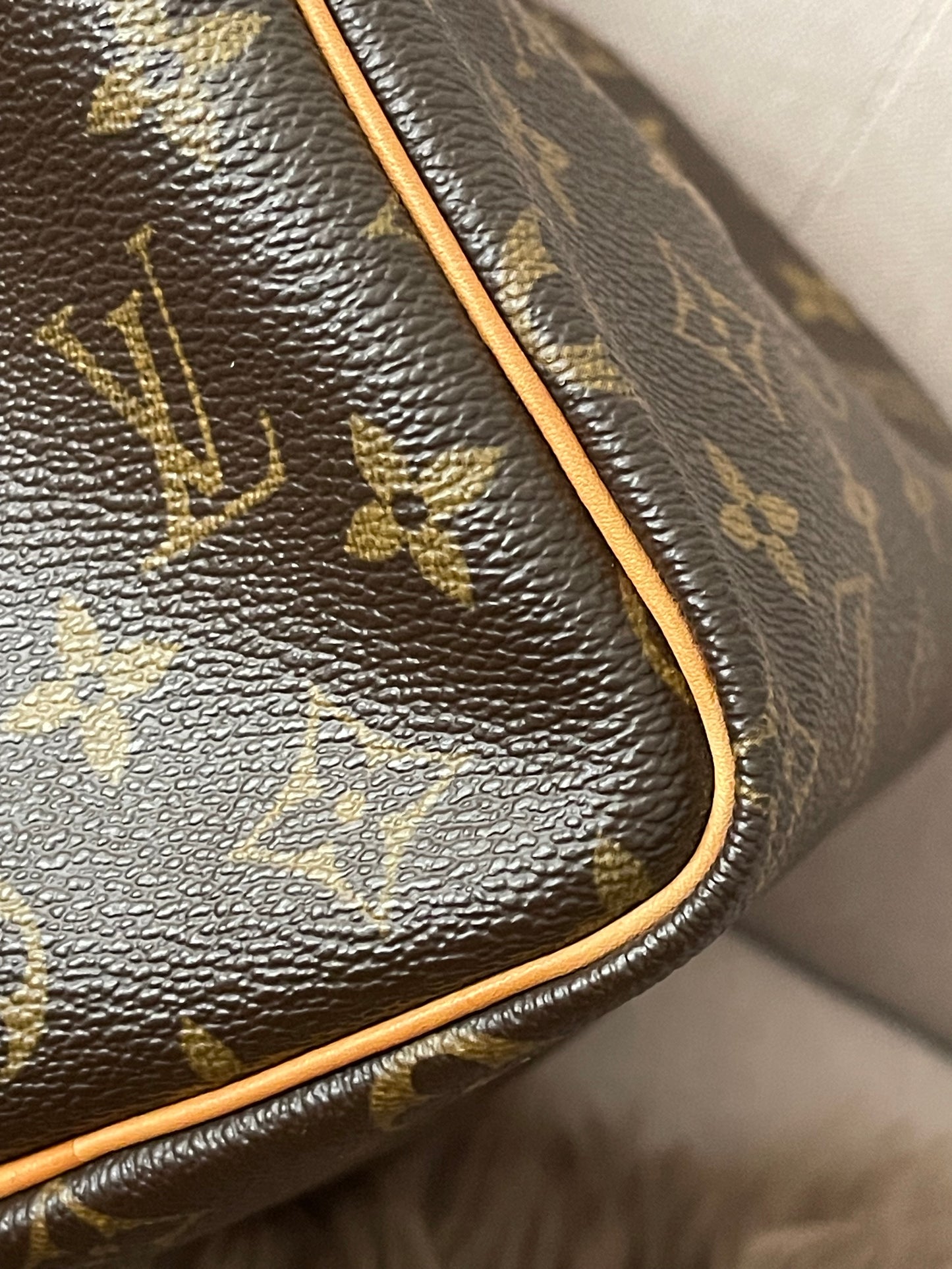 Preloved Authentic Louis Vuitton Speedy 25