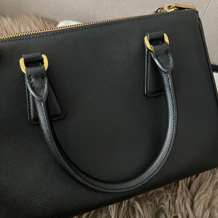 Preloved Authentic Small Prada Galleria Saffiano leather bag