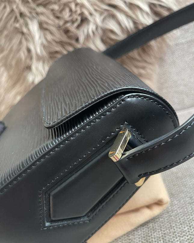 Preloved Authentic Louis Vuitton Epi Buci Crossbody Bag
