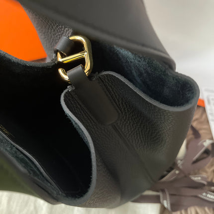 Preloved Authentic Hermès In-the-Loop 23 bag