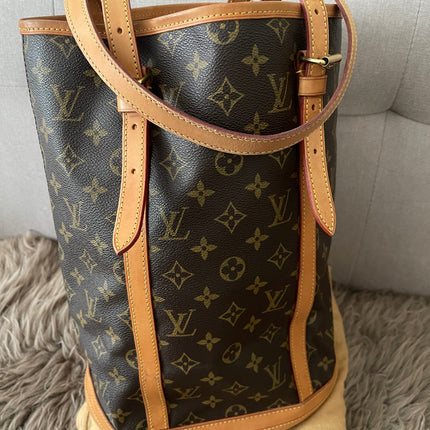 Preloved Authentic Rank B- Louis Vuitton Pre-Owned 2004 GM monogram bucket bag