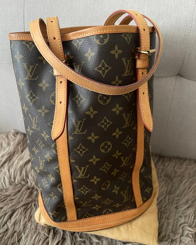 Preloved Authentic Rank B- Louis Vuitton Pre-Owned 2004 GM monogram bucket bag