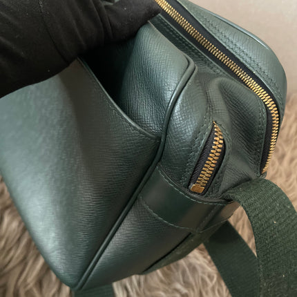 Preloved Authentic Louis Vuitton Green Taiga Leather Reporter PM Messenger Bag
