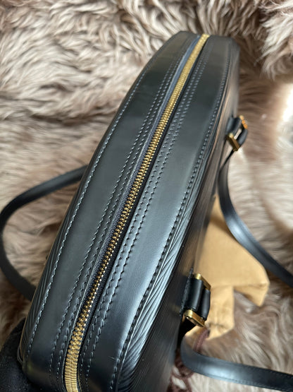 Preloved LOUIS VUITTON Voltaire Epi Leather Shoulder Bag