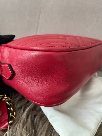Preloved Authentic Gucci GG Marmont Camera Bag