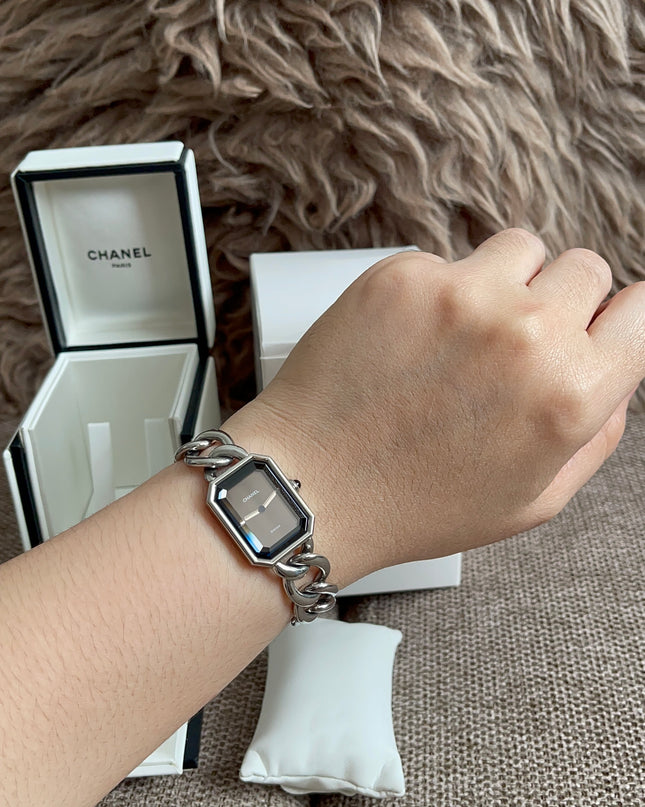 Preloved Authentic Chanel Première Gourmette Chain Watch