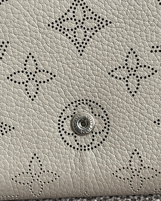 preloved AUTHENTIC Louis Vuitton Iris Compact Wallet – Mahina Galet