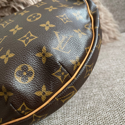 Preloved Authentic Louis Vuitton Croissant MM