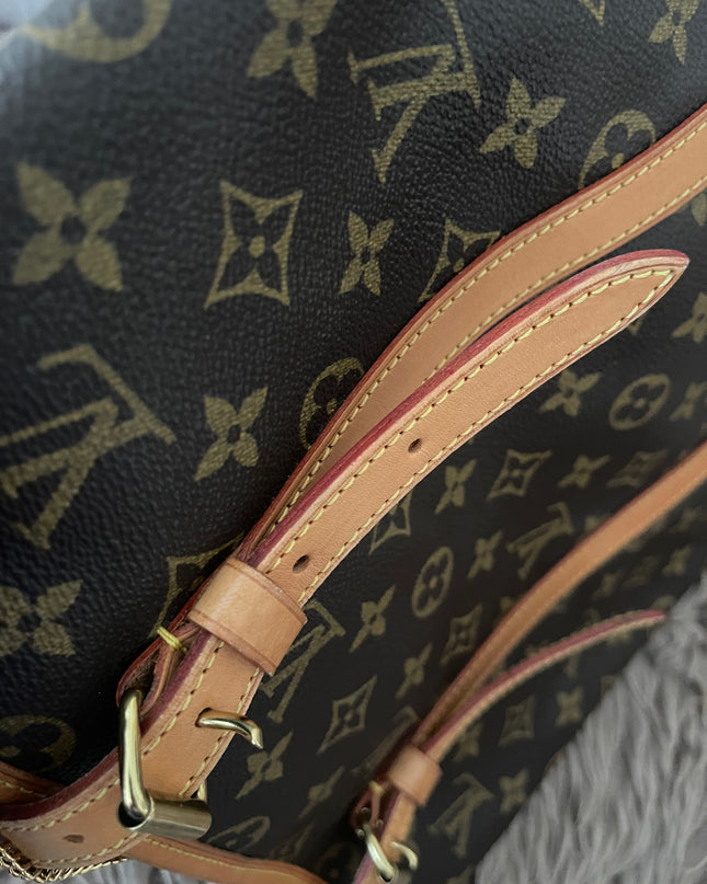 Preloved Authentic Rank B- Louis Vuitton Pre-Owned 2004 GM monogram bucket bag