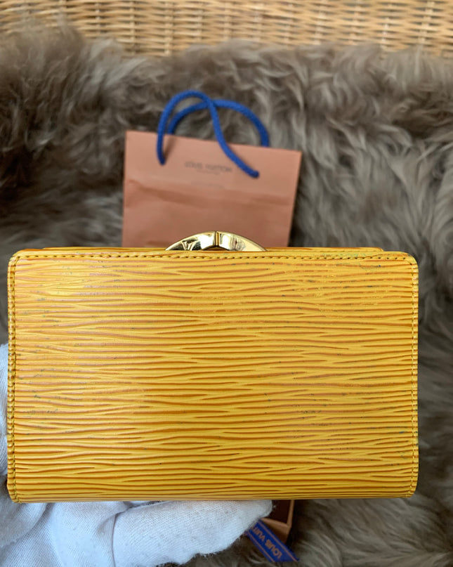 LOUIS VUITTON Vintage 2002 Viennois Wallet