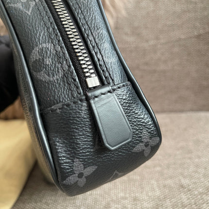 Preloved Authentic Louis Vuitton Monogram Eclipse Toiletry Pouch 25