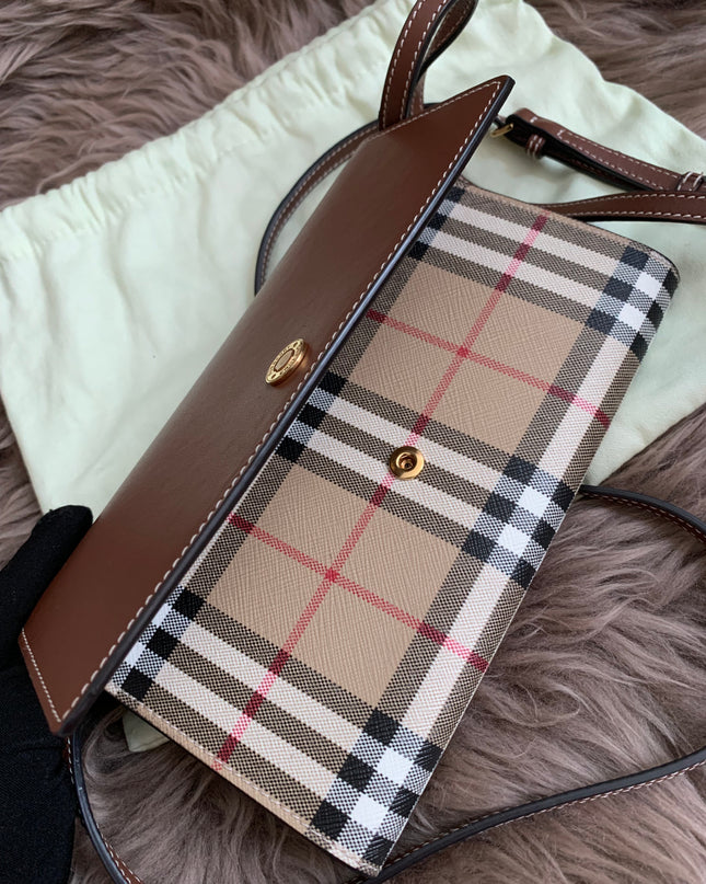 Burberry Vintage check wallet