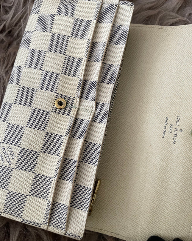 Preloved Authentic Rank B- Louis Vuitton Sarah wallet in the Damier Azur