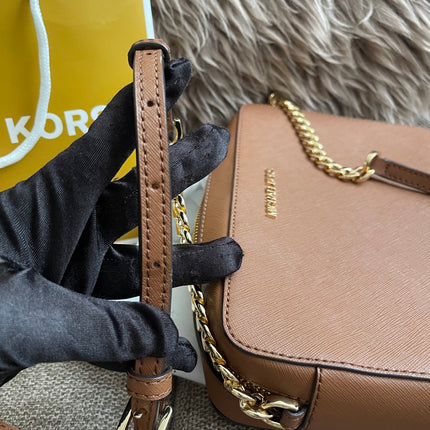 Preloved Authentic Michael Kors Jet Set Large Crossbody – Luggage Saffiano Leather, Gold Chain (Brand New)