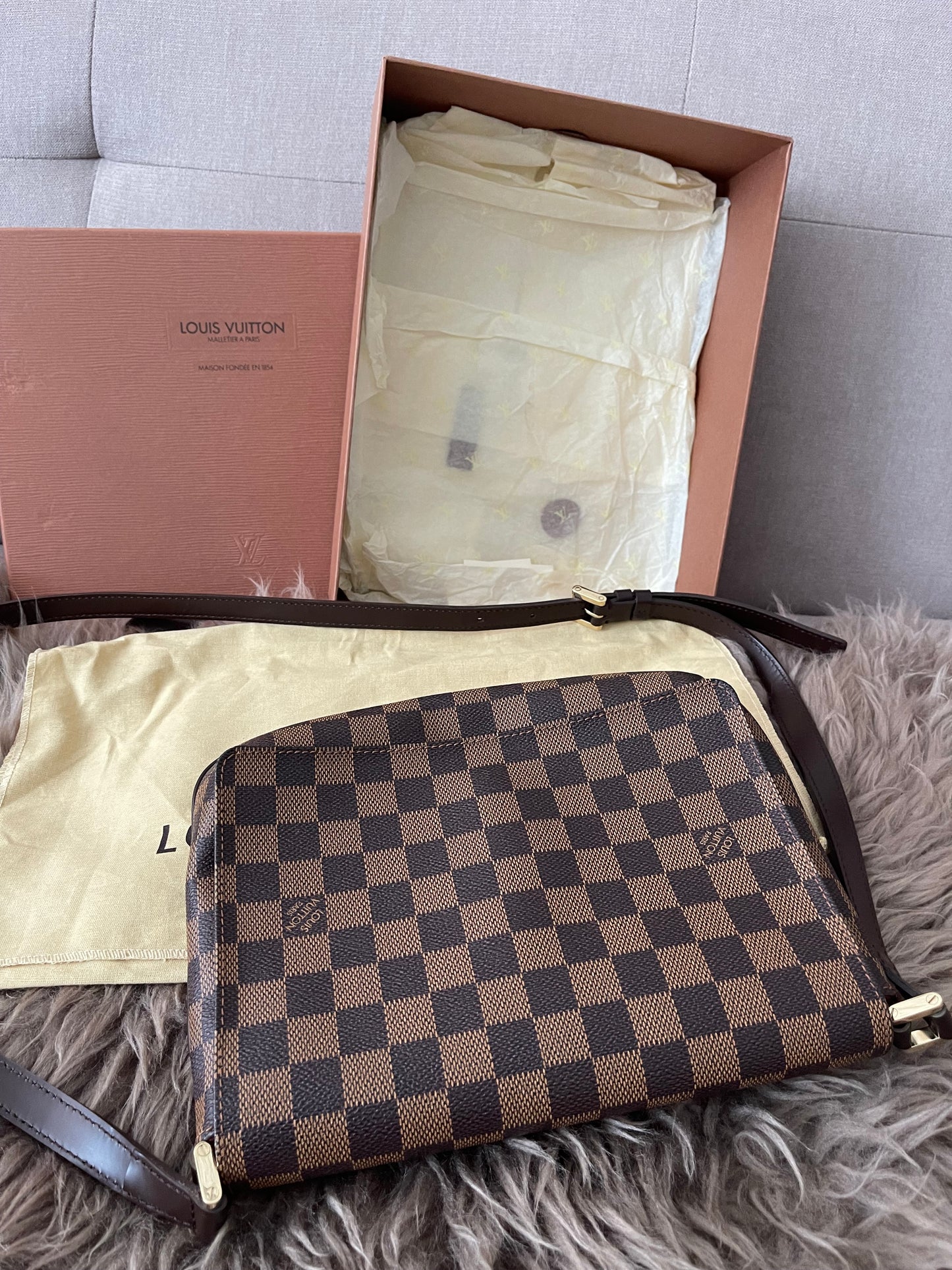Preloved Authentic Louis Vuitton Damier Ebene Tango