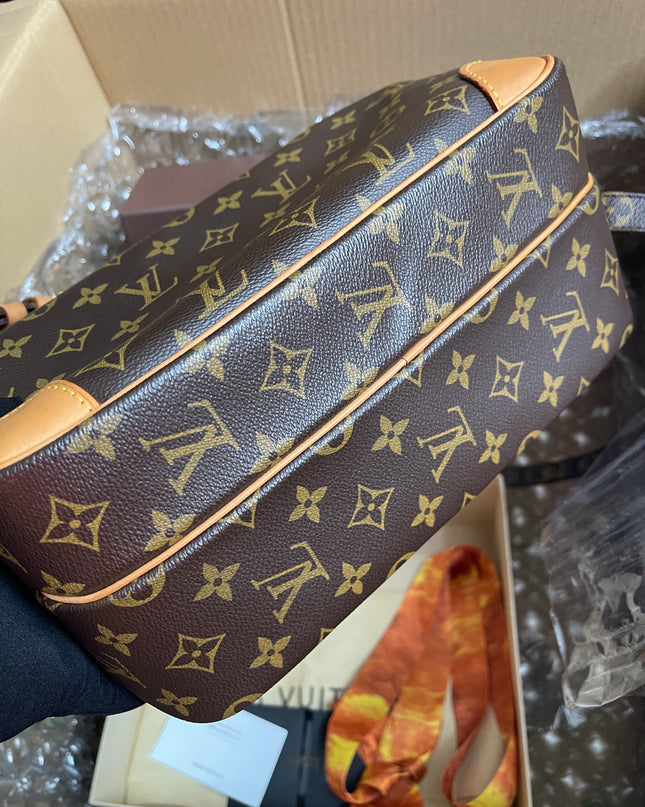 Preloved Louis Vuitton 2005 Nil messenger bag