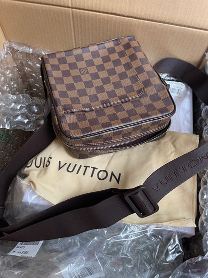BIG DROP!! Preloved Louis Vuitton 2004 Olav PM shoulder bag