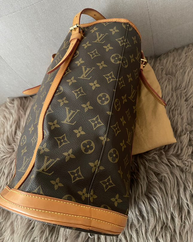 Preloved Authentic Rank B- Louis Vuitton Pre-Owned 2004 GM monogram bucket bag