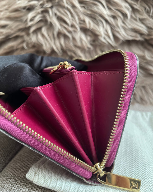Preloved Authentic Louis Vuitton Vernis Zippy Wallet