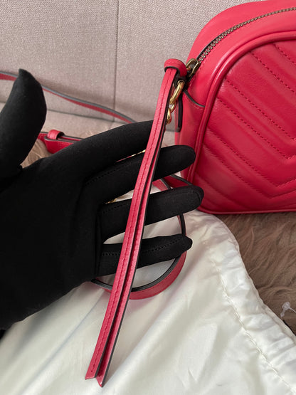Preloved Authentic Gucci GG Marmont Camera Bag