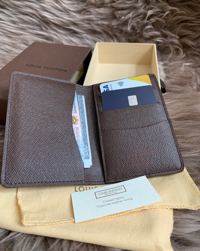 LOUIS VUITTON
Damier Ebene Canvas Pocket Organizer